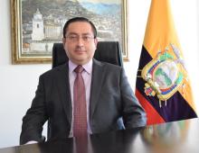 Carlos de la Torre Muñoz Carlos de la Torre Muñoz designado Ministro de Economía y Finanzas del Ecuador