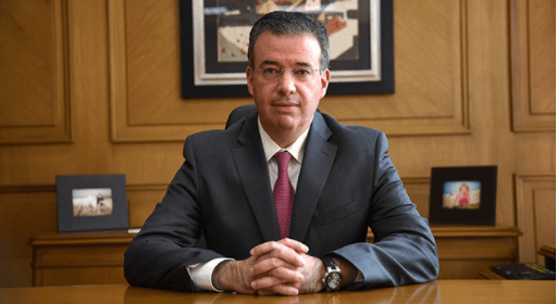 Alejandro Díaz de León named Governor of the year by the Central Banking portal