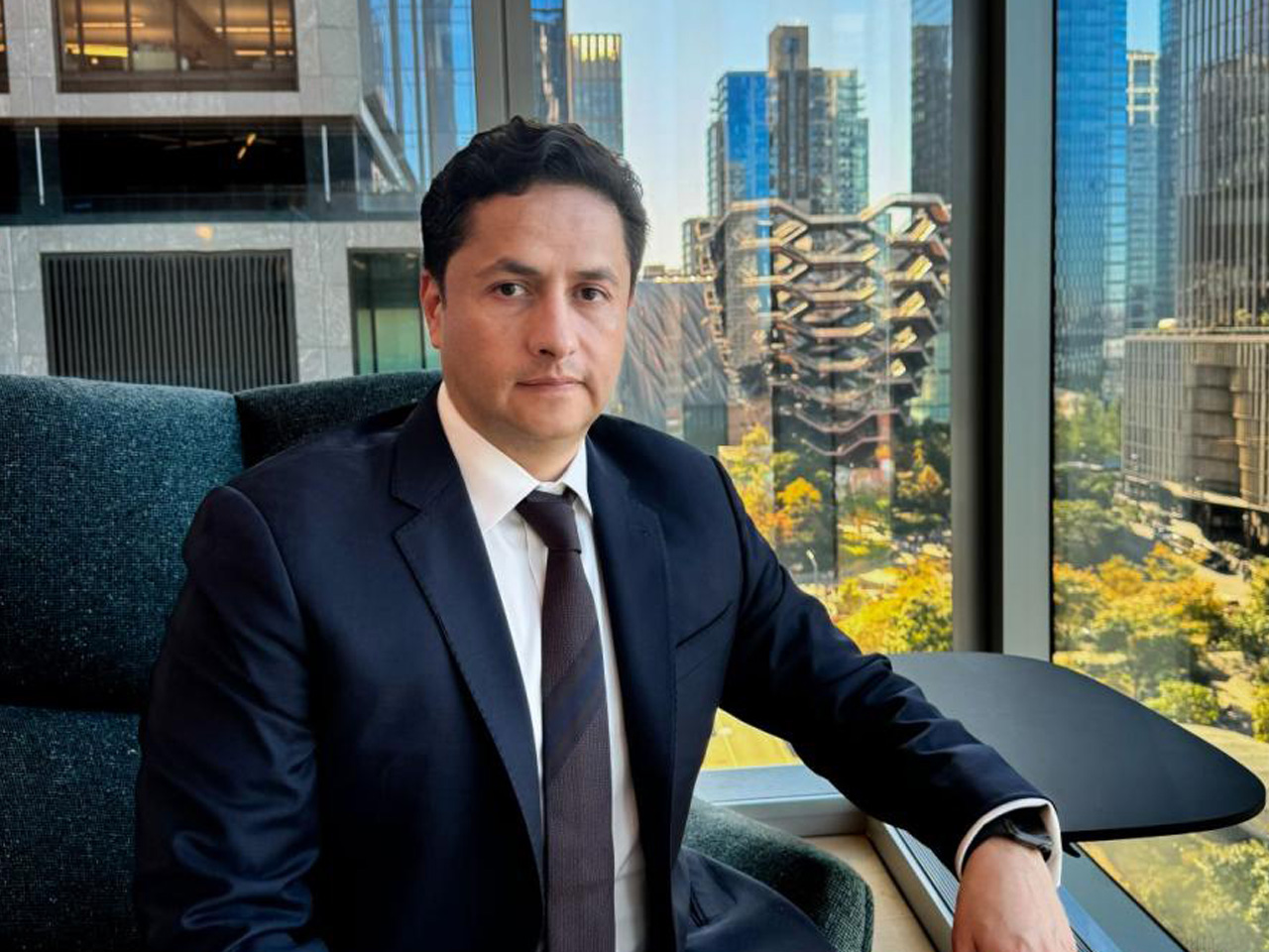 Erick Vega, exalumno del ITAM, forma parte de la edición 2025 de Top 100 People in Finance Magazine