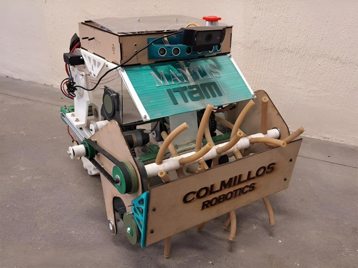 Robot limpiador de playa, Mantis, ganador del tercer lugar, Colmillos Robotics 