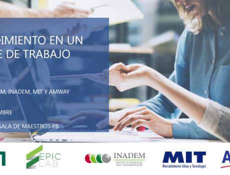 Panel Emprendimiento en un ambiente de trabajo versátil